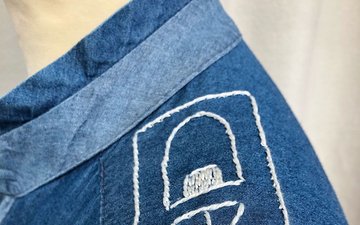 Blouses brodées : atelier textile autour de l'exposition « L’étoffe de l’artiste »