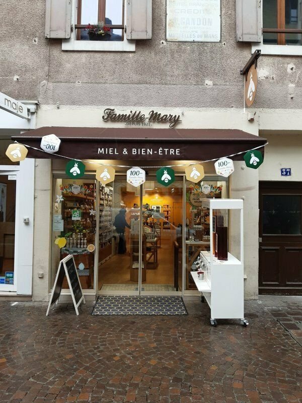 Découvrez les richesses de la ruche dans les boutiques Famille Mary