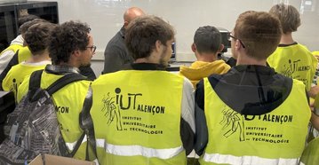 L'IUT  d'Alençon  visite ASTEELFLASH