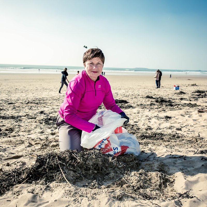 Nettoyage de la plage du Loch à Guidel