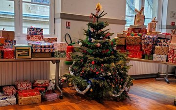 Atelier de confection et de décoration de boîtes de Noël solidaires