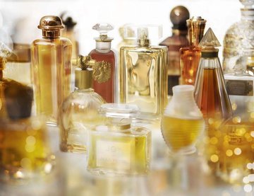 "L'âme de la parfumerie française" (visite guidée de l'exposition à l'Espace Richaud)