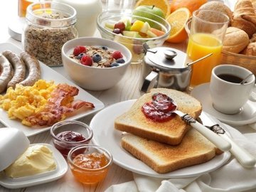 PETIT DÉJEUNER CONVIVIAL