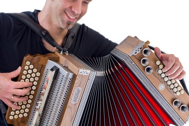 Thé dansant de la SNAD2 - Bernard Rual accompagné de l'orchestre Jean-François Carcagno
