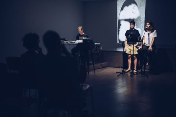 Mondes Parlés: L’Enfant hors champ