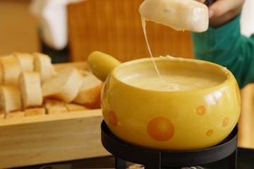 Repas fondue géante - Pirates de Cour - Téléthon