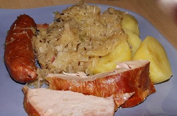 Repas choucroute par le Comité de jumelage Port-Sainte-Foy-et-Ponchapt / Plobsheim