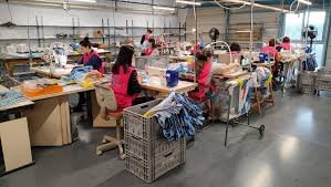 En coulisses - Découvrez les coulisses de Brodelec – L’art du marquage textile industriel
