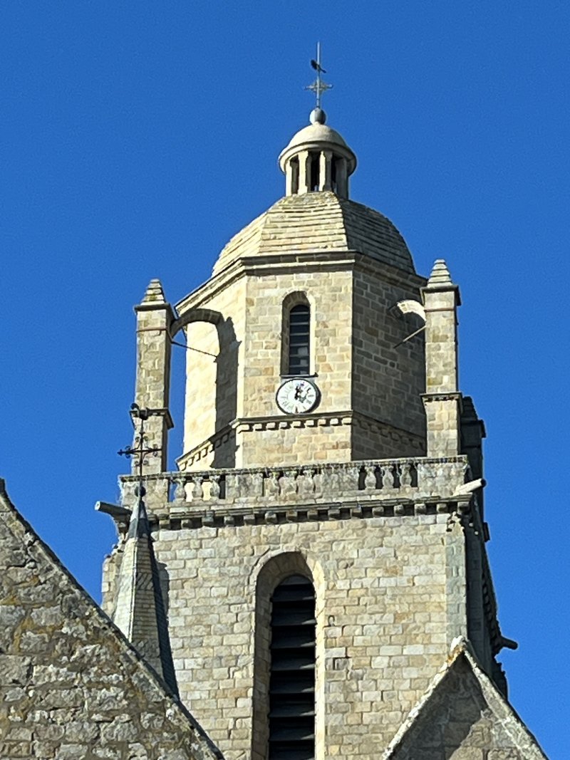 TOUR SAINT-GUÉNOLÉ