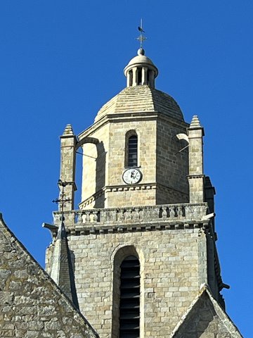 TOUR SAINT-GUÉNOLÉ