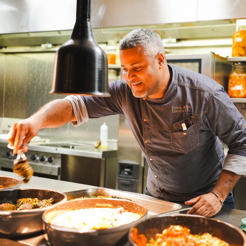 Drag Brunch au SERRA Brussels avec Bikini & Dina Price