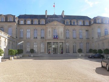 Décryptage - Le président de la République a-t-il trop de pouvoir ?