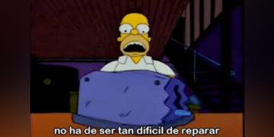 Curso de reparación de tostadoras con Homero Simpson.