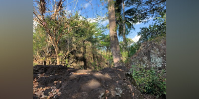 Circuit Patrimoine : découverte des « mawés ya mfaloumé »,  pierres du roi de Mangajou